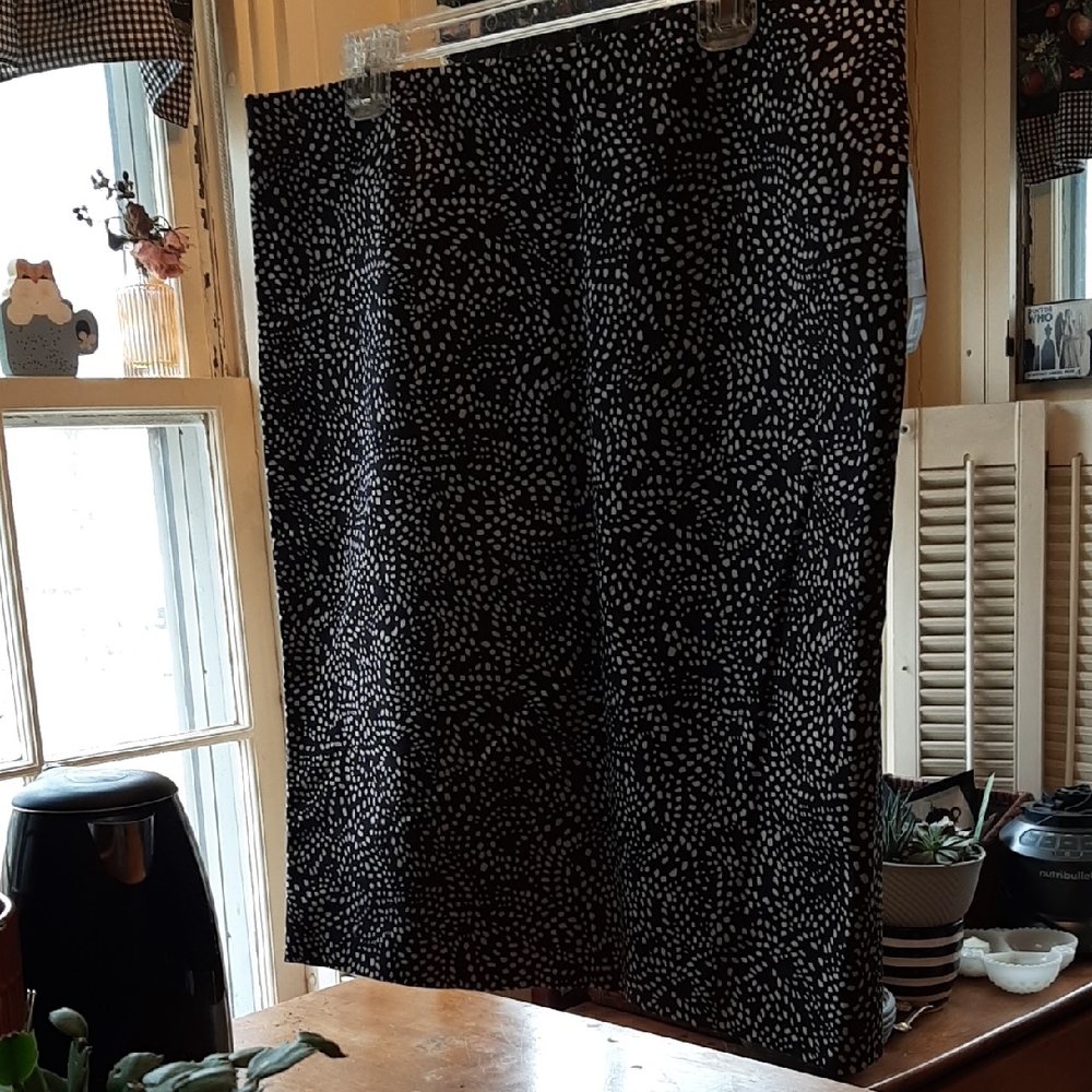 Liz Claiborne Black/White Print Skirt Sz 14 NWT